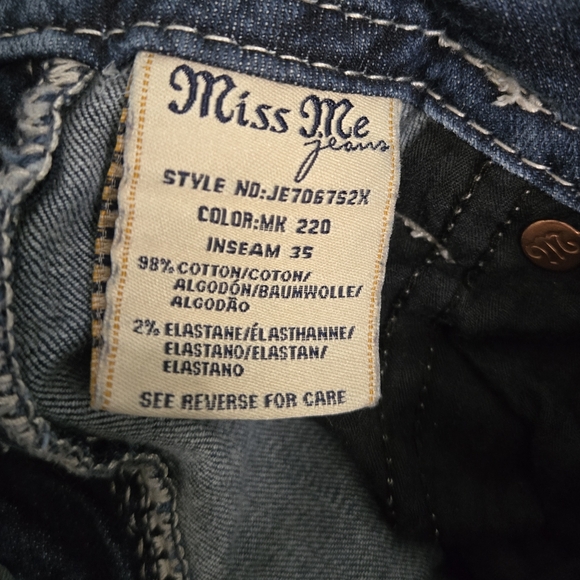 Miss Me Womens? Juniors? Signature Skinny Hand Cut Jean Shorts Size 25 - Picture 10 of 10
